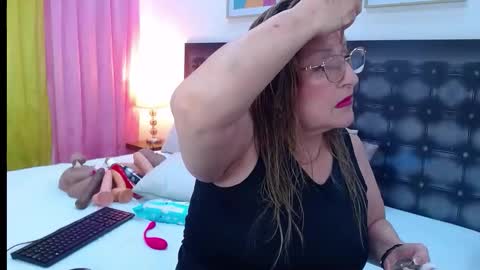 SANDRA online show from April 8, 2026, 11:10 am