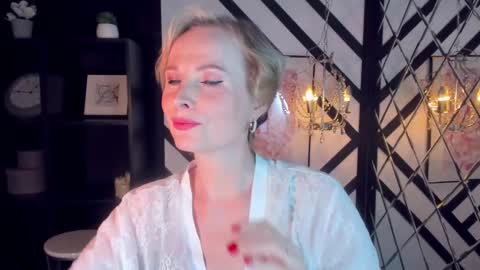 Sandra online show from February 24, 2025, 8:49 am