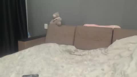 sandra_smith3007 online show from April 21, 2026, 5:58 am