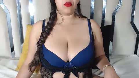 sandraclarkx69 online show from December 4, 2025, 12:25 pm