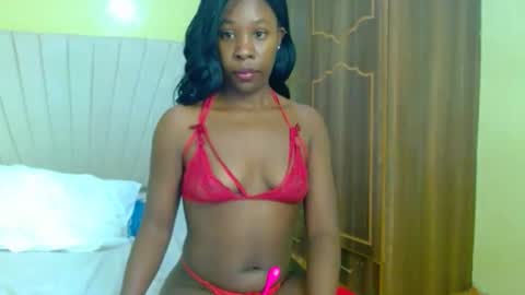 Sandy online show from October 5, 2025, 8:18 pm