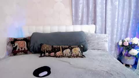 Sandra online show from September 9, 2025, 9:20 am