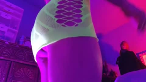 Sandra online show from February 4, 2025, 10:21 am