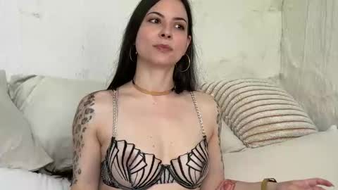 Snapshot of sandraschonherz chatting on June 8, 2026, 11:43 am Sandra Schonherz online show from June 8, 2026, 11:43 am
