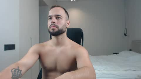 Snapshot of sandro_best chatting on July 21, 2026, 7:43 am DeAlex online show from July 21, 2026, 7:43 am