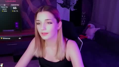 sandy_belle88 online show from October 17, 2025, 6:43 pm