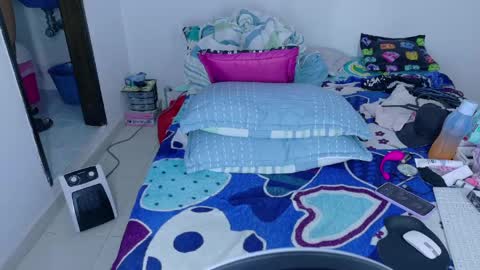 sandy online show from April 22, 2026, 8:21 pm