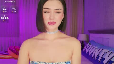 Sandy online show from November 14, 2025, 12:42 am