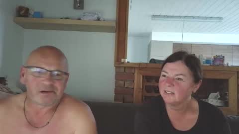 sanroom online show from September 26, 2025, 2:43 pm