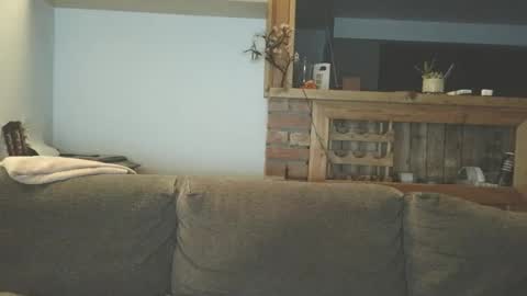 sanroom online show from January 13, 2026, 3:39 pm