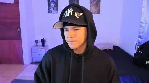 Snapshot of sant_wahlberg chatting on July 21, 2026, 1:08 am Sant online show from July 21, 2026, 1:08 am