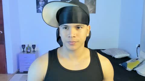 Snapshot of sant_wahlberg chatting on July 25, 2026, 12:09 am Sant online show from July 25, 2026, 12:09 am