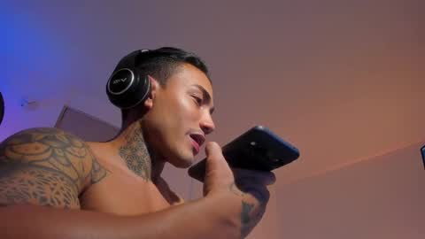Snapshot of santi__ferrer chatting on June 2, 2026, 2:35 am Santi Ferrer online show from June 2, 2026, 2:35 am