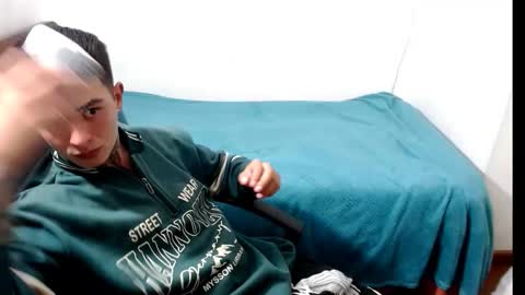 santi_ss online show from September 10, 2025, 2:11 am