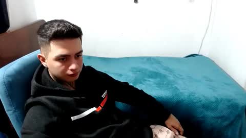 santi_ss online show from October 2, 2025, 1:56 am