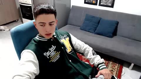 santi_ss online show from January 11, 2026, 1:05 pm