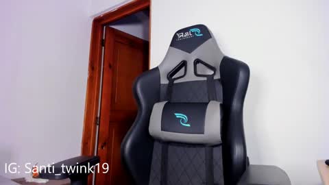 santi_twink19 online show from February 15, 2025, 2:26 am