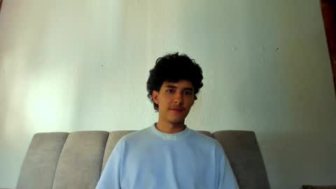 Snapshot of santi_twink19 chatting on June 9, 2026, 8:53 pm santi_twink19 online show from June 9, 2026, 8:53 pm