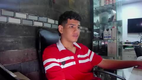 santi online show from November 7, 2025, 10:32 pm