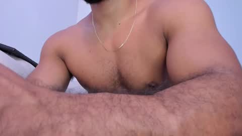 santiago_huntt online show from March 11, 2025, 12:44 am