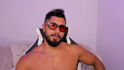 santiago_huntt online show from March 24, 2026, 7:41 pm