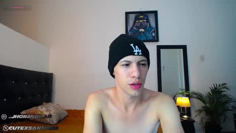 SANTAGO online show from September 19, 2025, 4:25 am