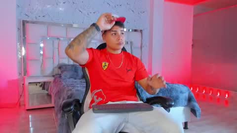 Santi Reyes online show from September 19, 2025, 4:03 am