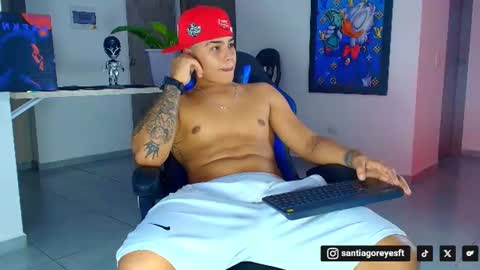 santiagoreyesftt online show from July 16, 2026, 5:46 am