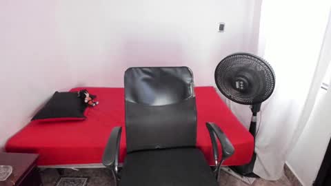 Julius Novachrono  online show from January 21, 2025, 8:32 pm