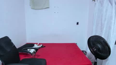 Julius Novachrono  online show from February 2, 2025, 12:40 am