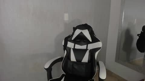 Julius Novachrono  online show from October 10, 2025, 8:08 pm