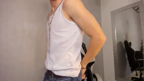 Julius Novachrono  online show from October 26, 2025, 8:15 pm