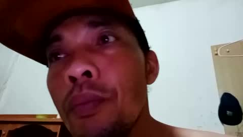 santichai561323 online show from February 26, 2025, 3:21 am