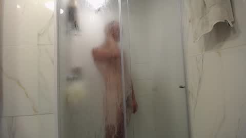 Santii online show from October 6, 2025, 1:19 pm