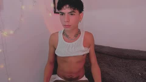 Snapshot of santy_0908 chatting on October 27, 2025, 5:50 pm santy online show from October 27, 2025, 5:50 pm