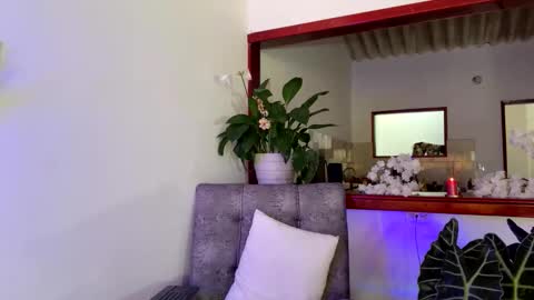 Snapshot of santy_0908 chatting on December 14, 2025, 8:46 pm santy online show from December 14, 2025, 8:46 pm