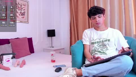 Santiago Carrington online show from December 10, 2024, 9:11 pm