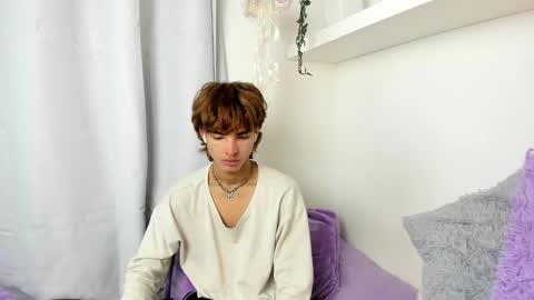 kitty online show from January 19, 2025, 3:08 am