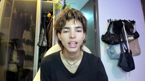 kitty online show from January 26, 2025, 11:29 pm