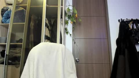 kitty online show from March 4, 2025, 5:53 am