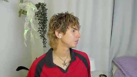 kitty online show from October 8, 2025, 3:15 am