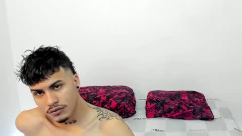 Snapshot of santy_of1 chatting on April 26, 2026, 1:09 pm santy_of1 online show from April 26, 2026, 1:09 pm