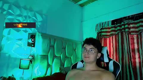 Santyago online show from March 10, 2025, 7:18 pm