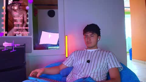 Santyago online show from November 11, 2025, 7:58 pm