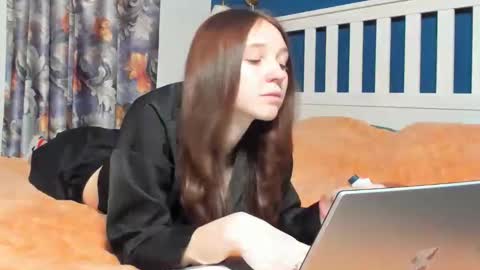 santythousand online show from December 17, 2025, 3:51 pm