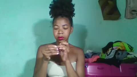 sanyah0123 online show from November 10, 2025, 7:29 am