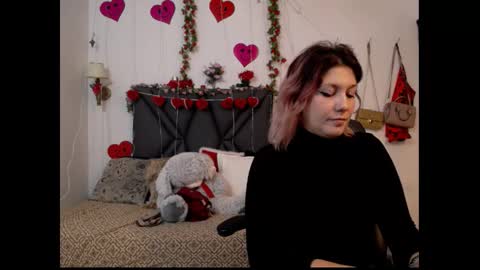 sanyaseraphine0 online show from February 20, 2026, 8:31 pm