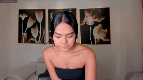 Snapshot of saphirajames chatting on June 3, 2026, 2:14 am Saphira James online show from June 3, 2026, 2:14 am