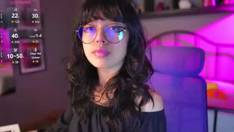 Snapshot of saphyralux chatting on July 14, 2026, 9:31 pm saphyralux online show from July 14, 2026, 9:31 pm