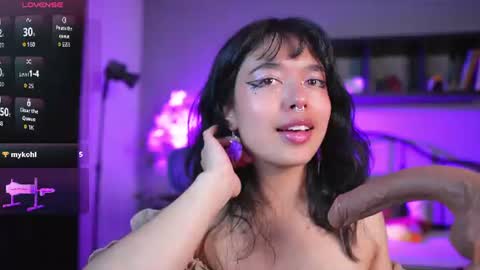 Snapshot of saphyralux chatting on July 28, 2026, 9:03 pm saphyralux online show from July 28, 2026, 9:03 pm